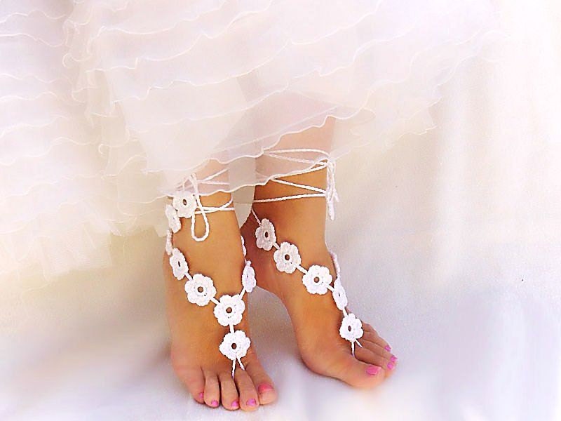 Wedding barefoot sandals, white bridal crochet barefoot sandles, nude shoes, foot jewelry, victorian, lace, Beach Party