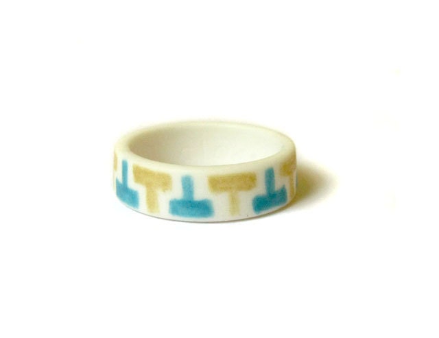 Turquoise Jewelry - Turquoise and Gold Patterned Band Porcelain Ring