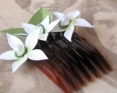 SALE - Flower Hair Comb - Paper Jasmime with Pale Green and Pearl Accents