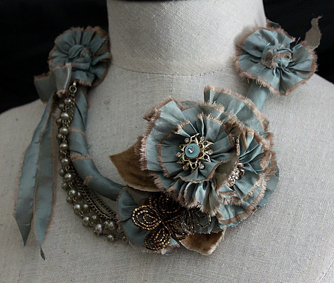 MARIE Teal Statement Floral Necklace