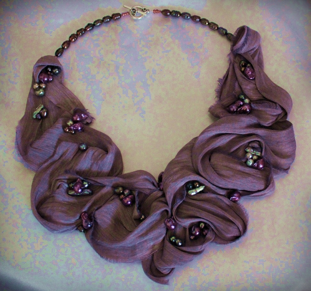 PURPLE PASSION Silk Fabric and Freshwater Pearls Collar Statement Necklace