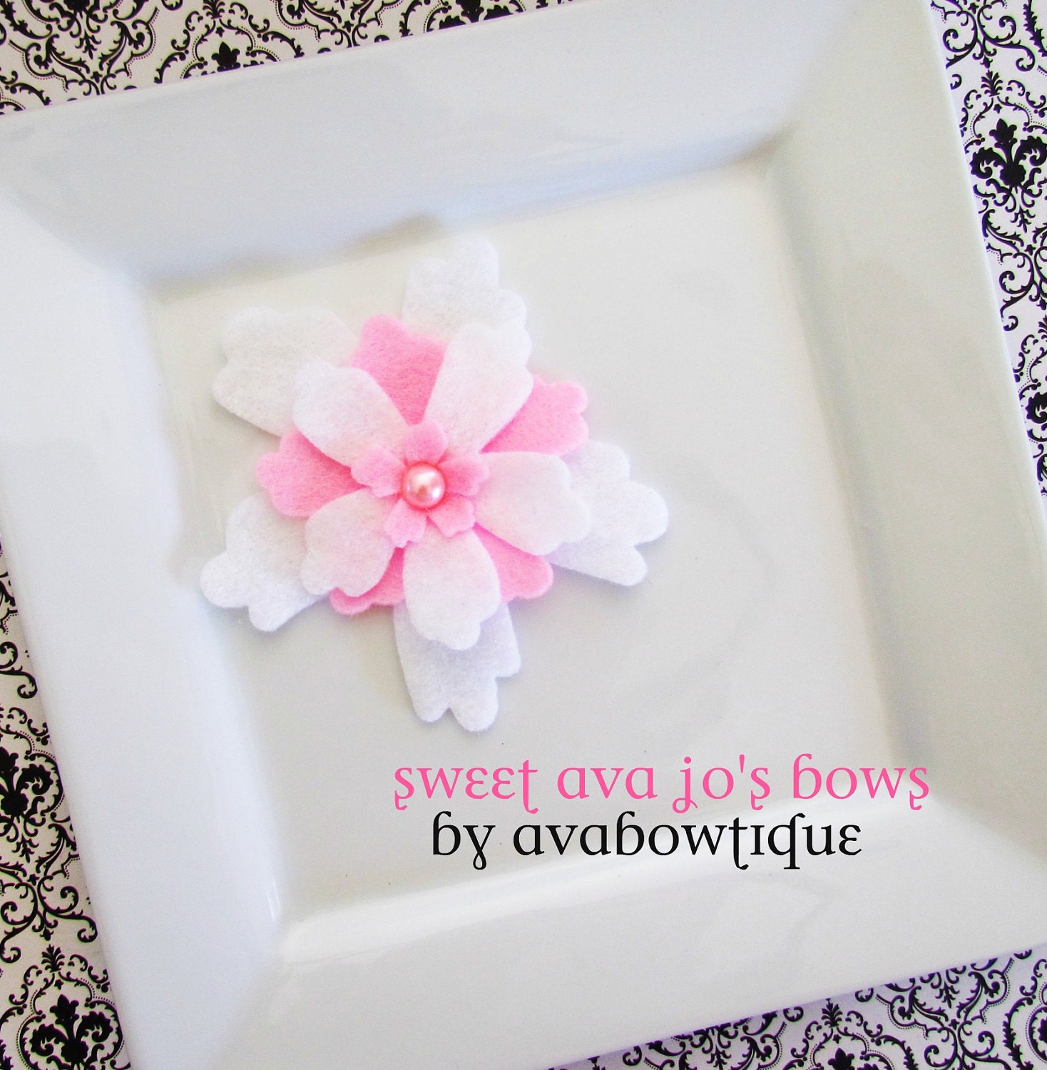 CLEARANCE- Light Pink and White Felt Primrose Alligator Clip