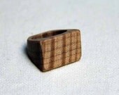 ripples - natural wood ring in curly maple - size 8 1/4