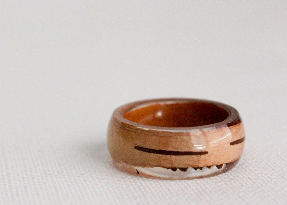 birch bark size 8 transparent round resin eco ring