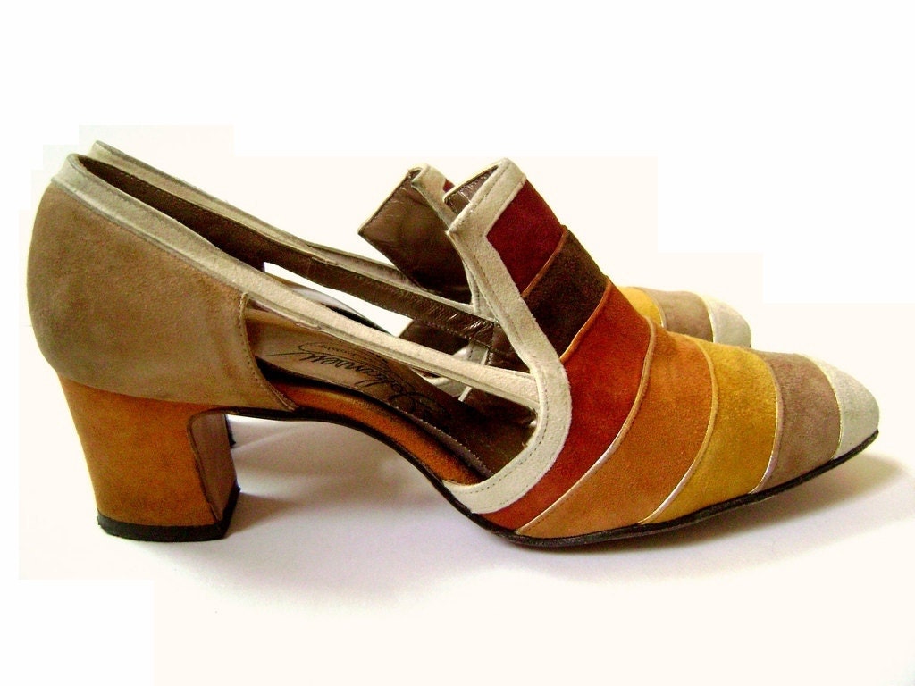Sz 8.5 Awesome 1960s Multicolored Striped Nubuck Shoes (Size 8 1/2)