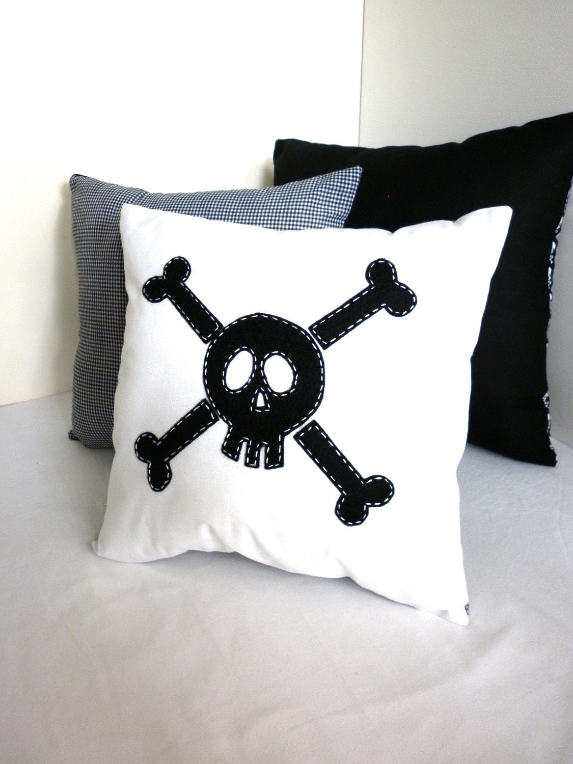 WHITE SKULL & CROSSBONE Pillow Cushion with black and white spot back