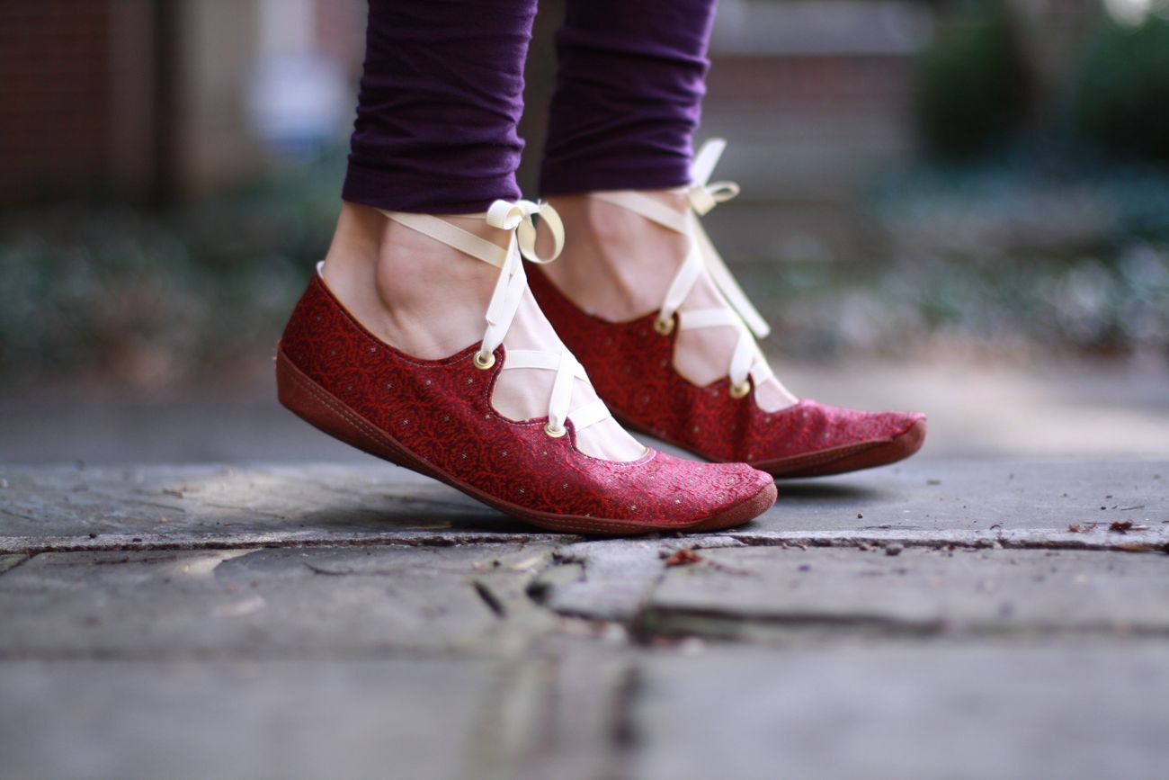 Upturned Toe Burgundy and Gold Gillies, with Suede Soles