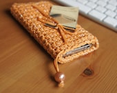 Crochet iPhone or iPod case in orange tone with sparklings