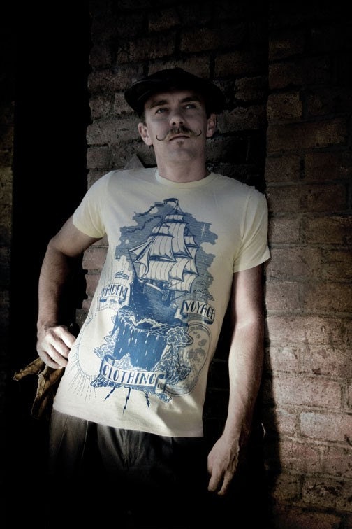 Flagship in Antique White Size XLarge
