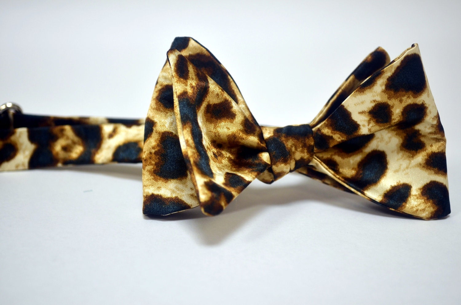 Macall Leopard Print Bow Tie