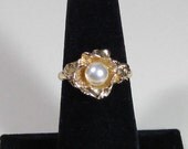 Sarah Coventry "GOLDEN NEST". Gold Tone Adjustable Ring
