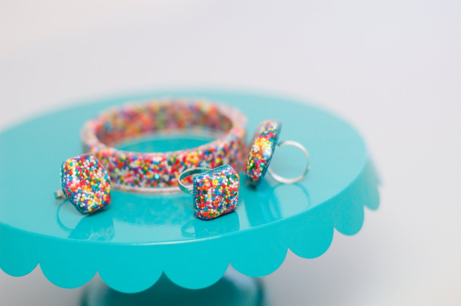 Sprinkle Filled Adjustable Resin Ring Il_570xn
