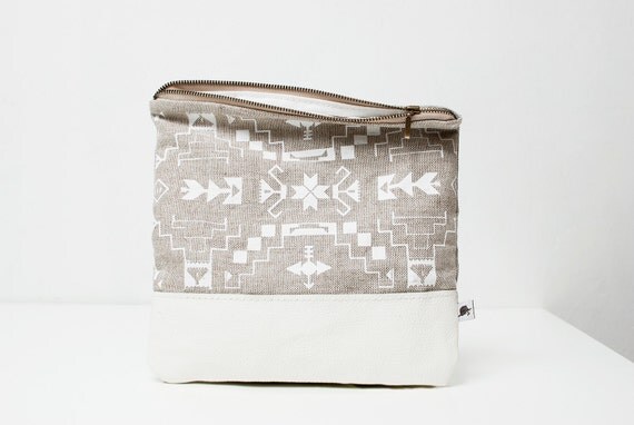 Tribal Pattern Printed  Leather Pouch  white No. ZP-104