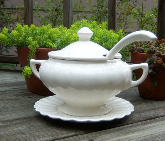 Vintage Cream California Pottery USA 4 Piece Soup Tureen Wedding Gift