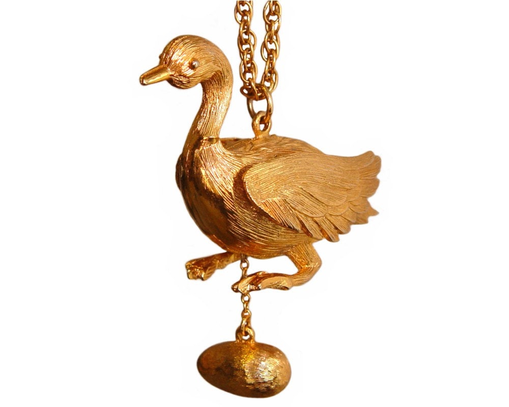 Hattie Carnegie Necklace, Signed Mechanical Goose That Laid The Golden Egg, Rare and Highly Collectible Book Piece, Mint Condition