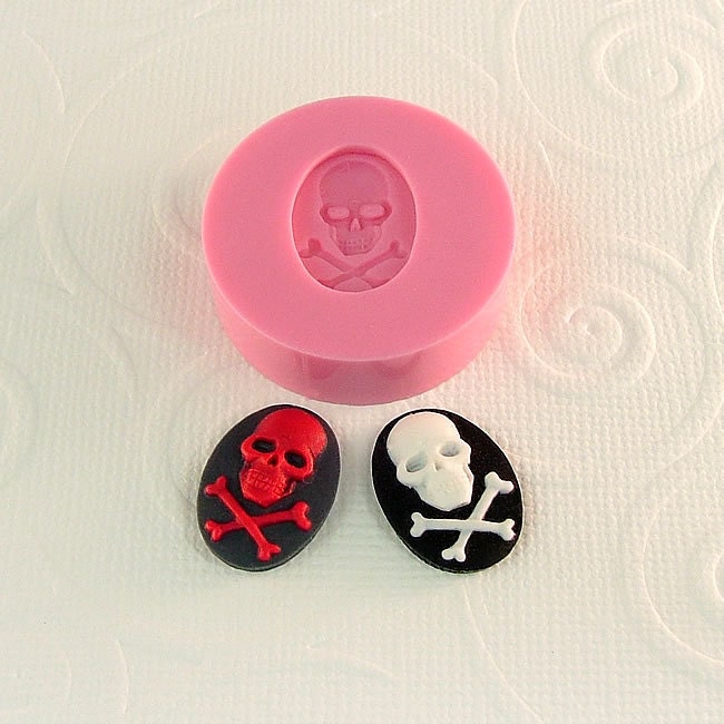 Skull Crossbones Cameo Cabochon Flexible Silicone Mold/Mould (18mm 13mm) for Crafts, Jewelry, Scrapbooking, (resin, pmc, polymer clay) (260)