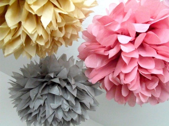 Tissue poms - 3 pompoms - choose your color Il_570xn