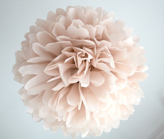 Tissue pom ... Shell Pink ... 1 paper pompom Il_570xn