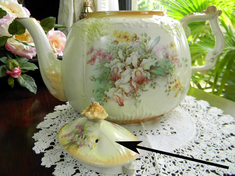 Antique Grimwades Teapot Tea Pot Stoke on Trent England Damaged 5263
