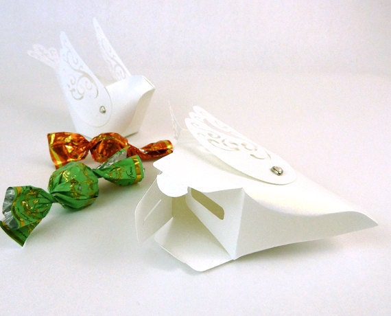 Bird Cake Topper Favor Boxes - Set of 2 Elegant Handmade Wedding Paper Doves - Unique table decor , ornament , keepsake box