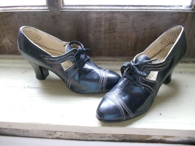 Just Reduced Again Sale was 125.00 1920s Edwardian BLACK LEATHER Lace PUMPS Corsette Lace