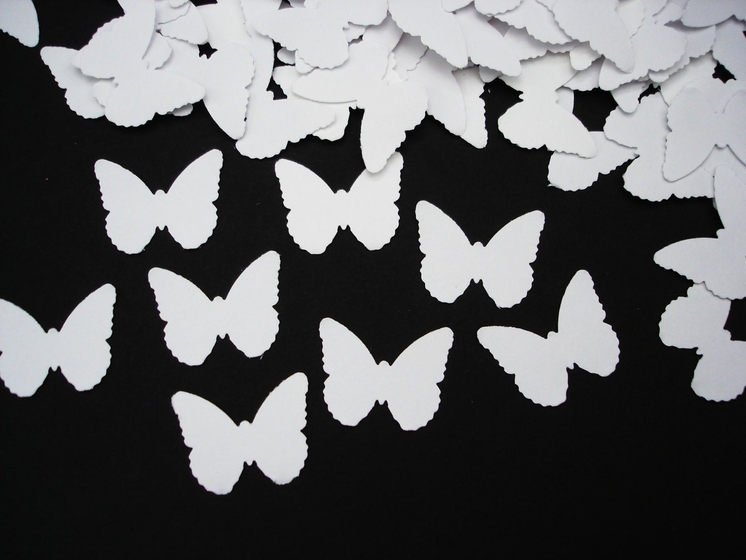 100 Wedding White Classic Butterfly Punch Confetti Die Cut Embellishments - No276