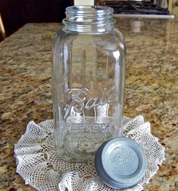 Vintage Ball Perfect Mason Square Ribbed Jar