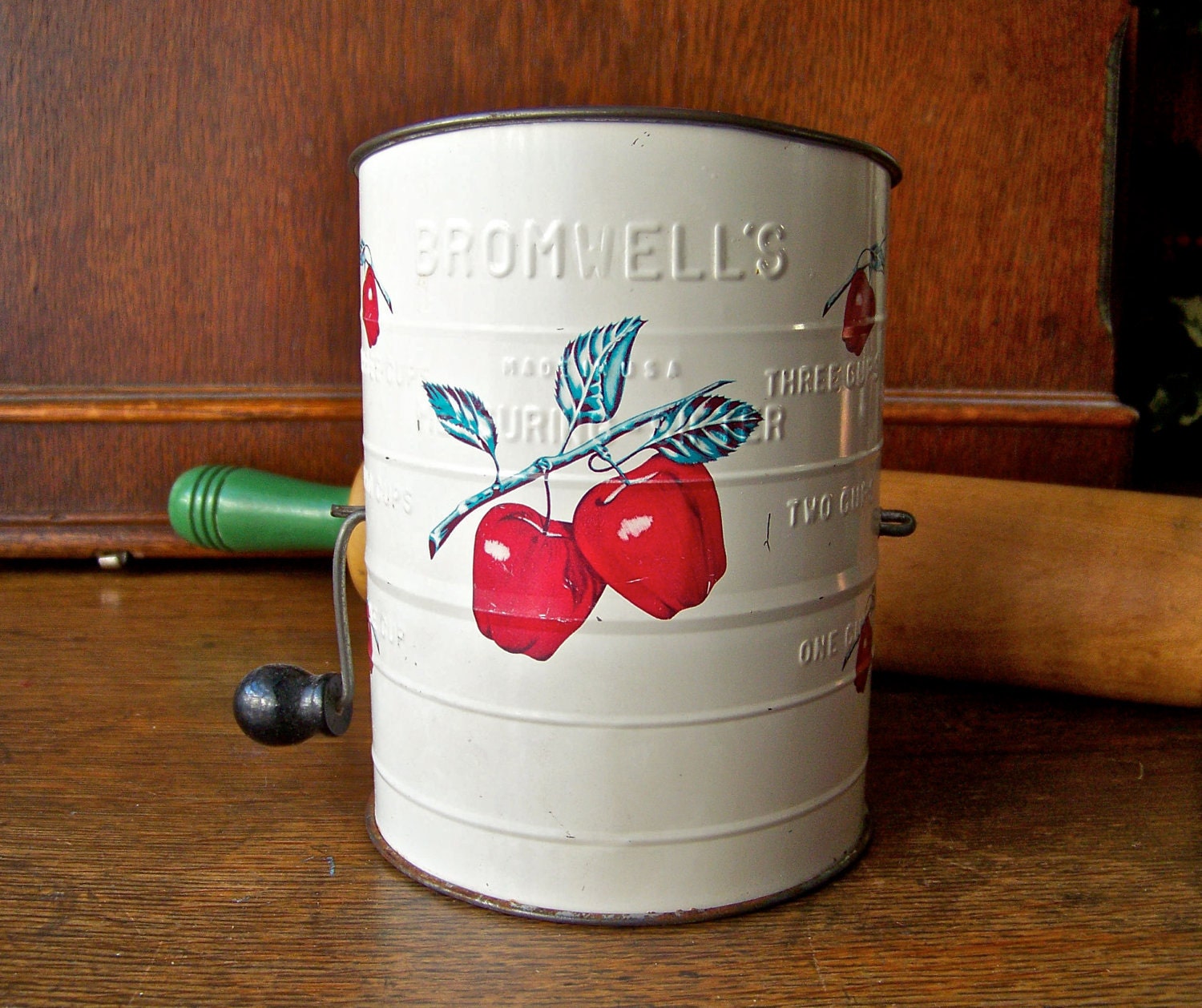 Vintage Bromwells Apple Flour Sifter