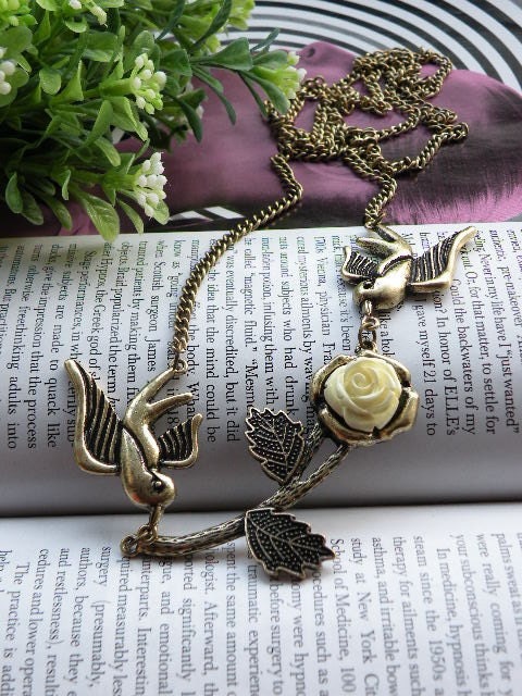 Pretty retro copper two swallows dangling a rose flower necklace pendant jewelry vintage style