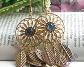 Pretty retro gold sun flower with 3 leaf feather pendant earrings vintage style