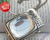 Pretty retro silver can open 3d television tv locket necklace pendant jewelry vintage style