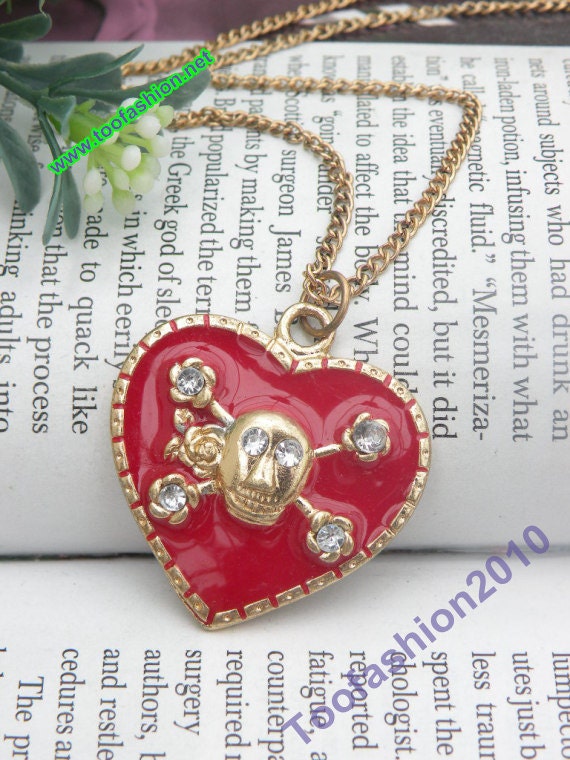 Pretty retro gold red heart with skull pendant necklace vintage style