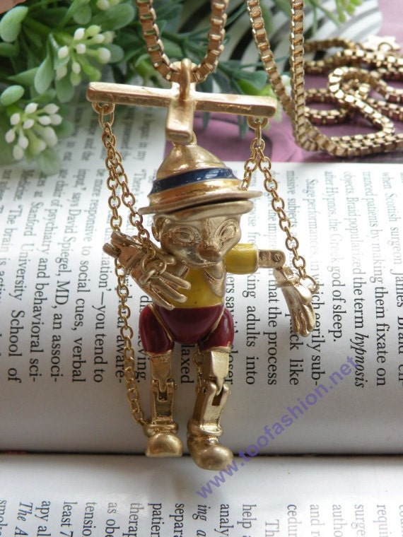 Luxury retro gold puppet boy with red Shorts Straw hat necklace pendant jewelry vintage style