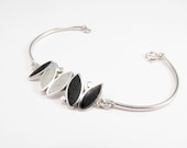 Sterling Silver Bracelet - Small Seeds - Black and White