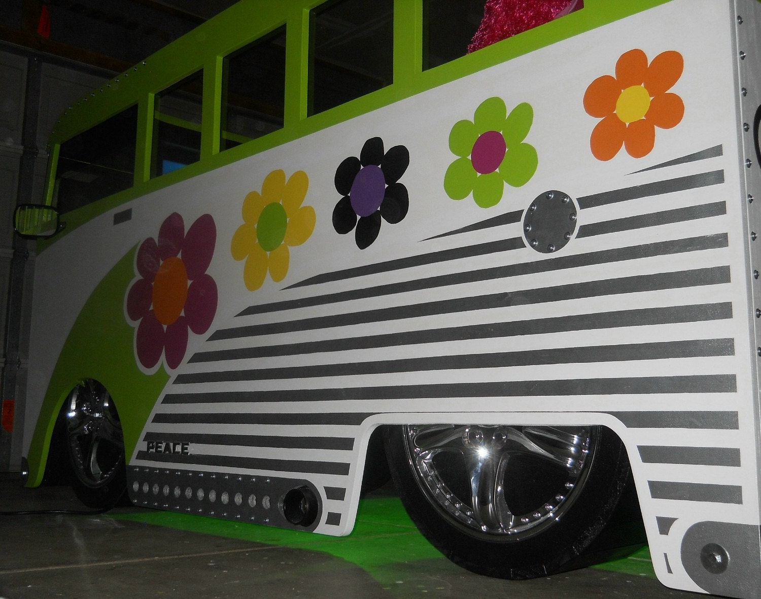VW Bus Twin Bed Fantasy Themed Childres Bed w flatscreen tv for Jaymik81