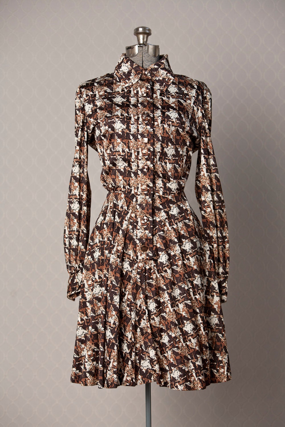 Womens 1970s Abstract Houndstooth Vintage MOD Dress // Medium