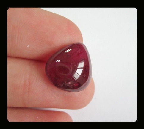 Garnet Cabochon,14x13x5mm,2.21g