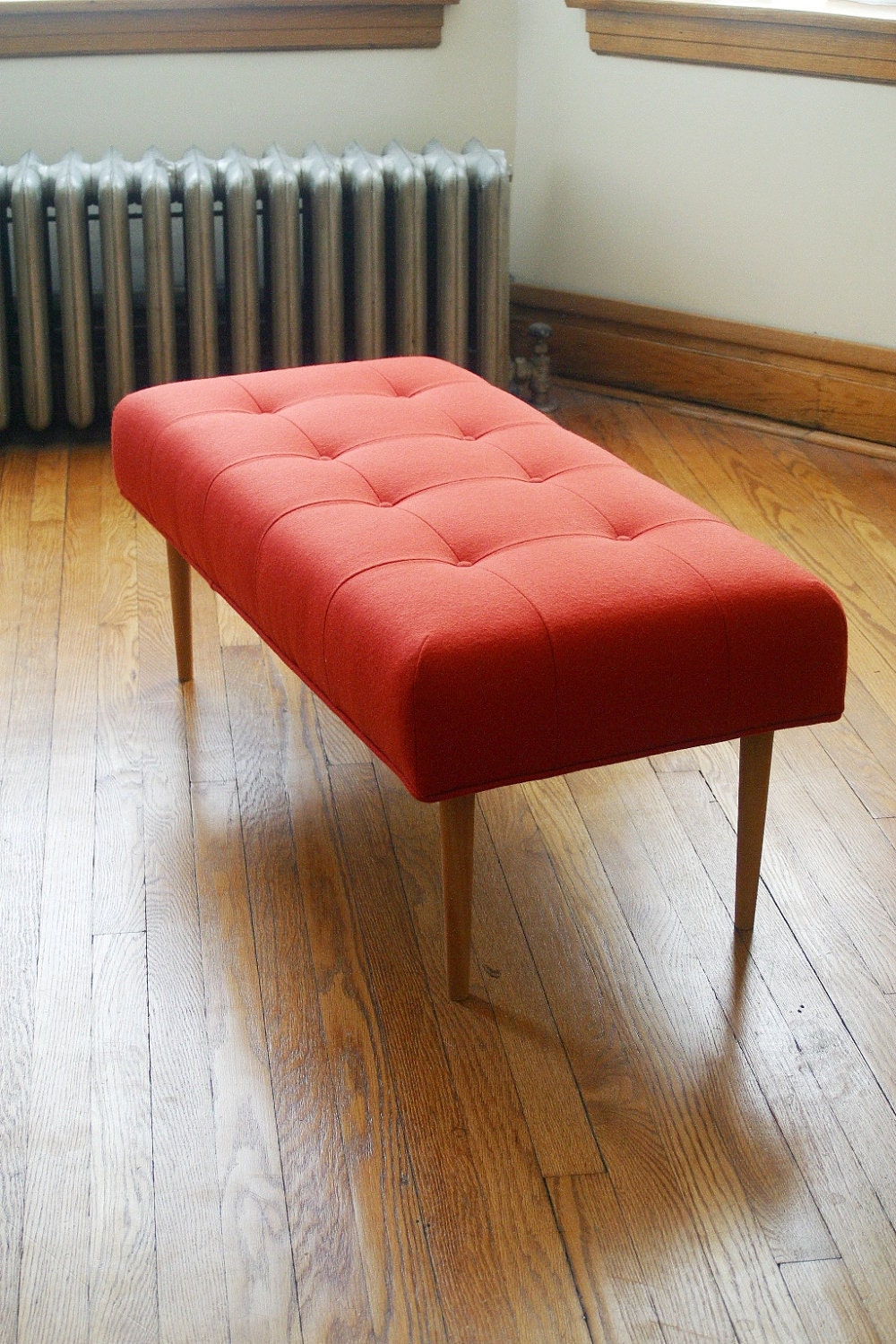 Modern bench in Knoll upholstery (poppy)