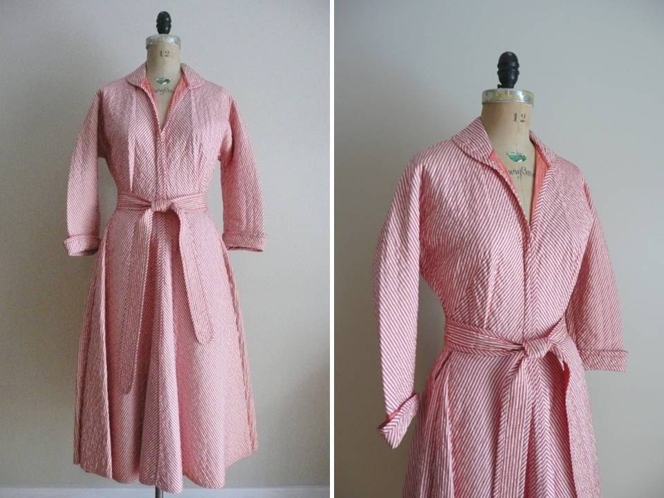 Vintage 1950s Dress Queen of the Castle Quilted House Coat