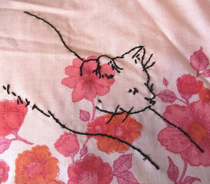 Cat Stretch Embroidery Pattern
