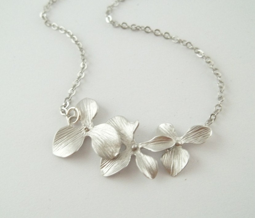 Triple Orchid Necklace - Orchid Flower Necklace . Wedding Jewelry . Bridesmaid Gifts . Bridesmaid  Necklace . STERLING SILVER CHIAN
