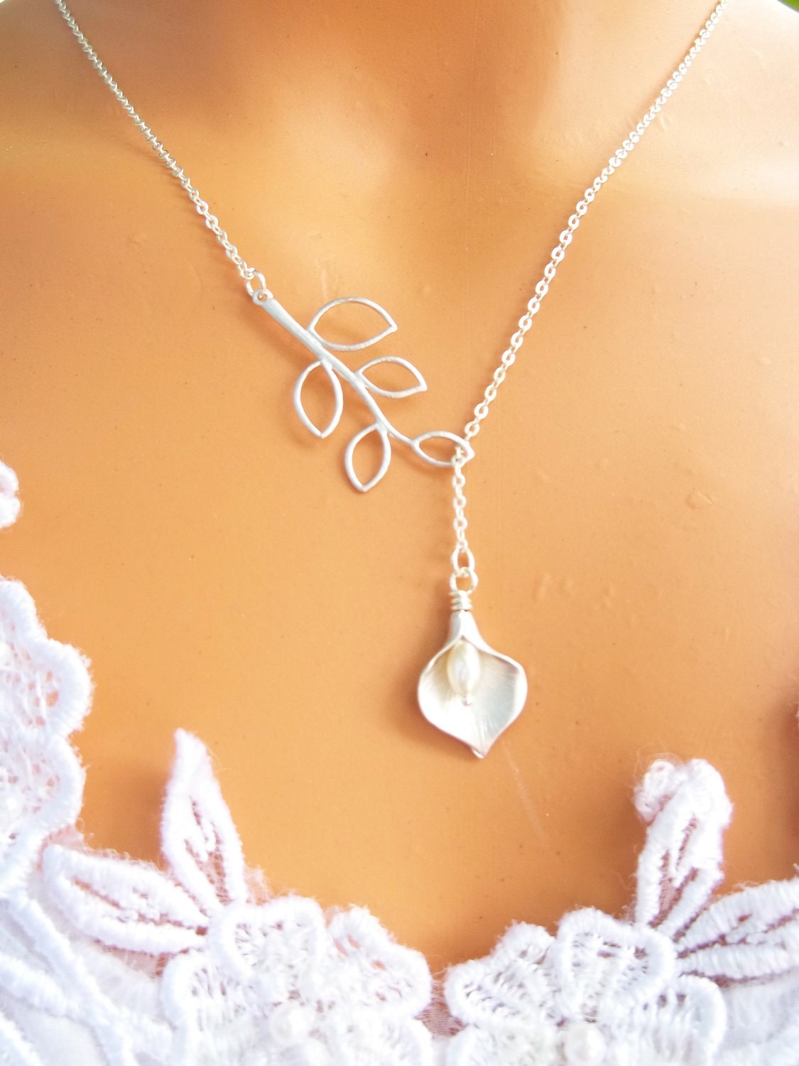 Wedding Jewelry, Calla Lily Lariat, Bridesmaid Gifts, Bridesmaids Necklace, Wedding Necklace, STERLING SILVER CHAIN
