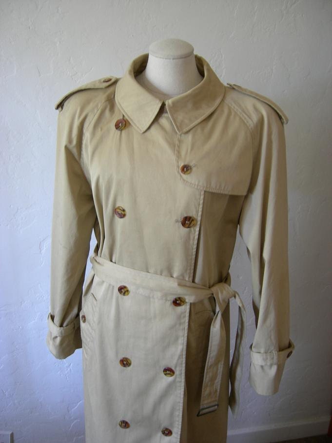 REDUCED - Fantastic Ladies Rain Mac/Trench Coat From Worthington - Large