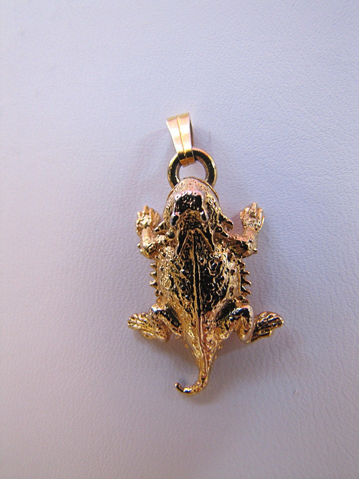 Horny Toad /Texas horned Lizard Pendant Rare Seen by SwanTreasures