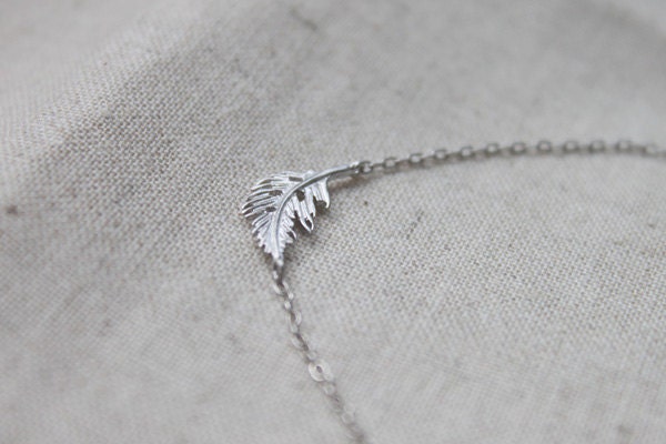 Dainty simple Feather Necklace - S2172-1