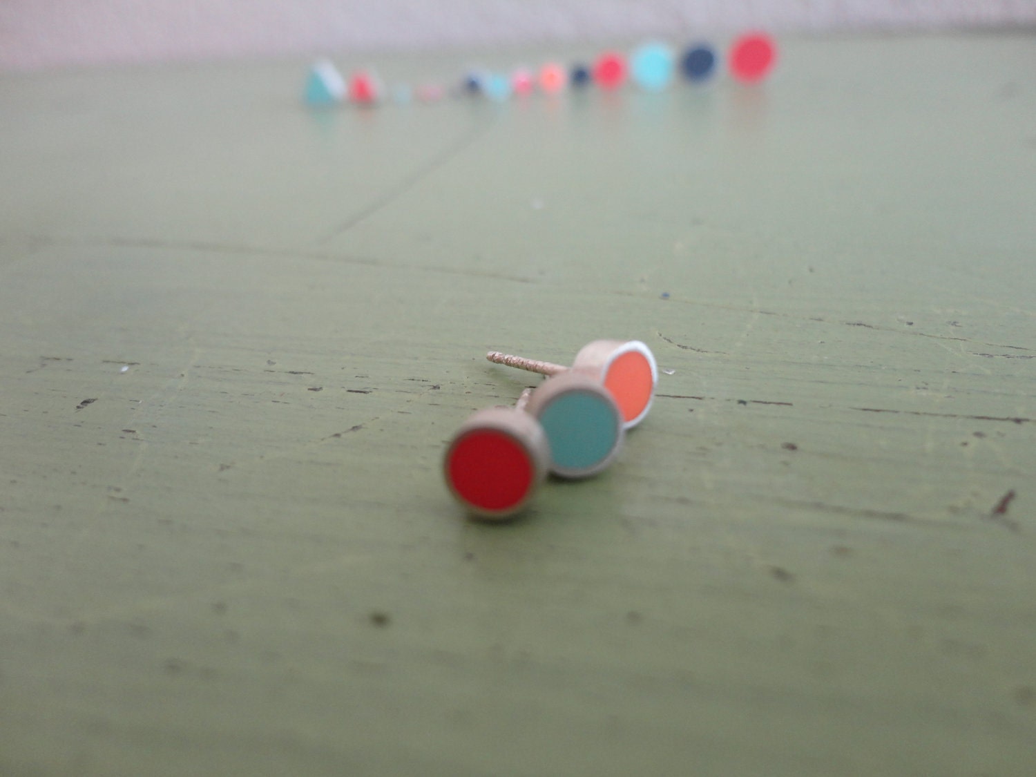 SALE Neon Coral Dot Post