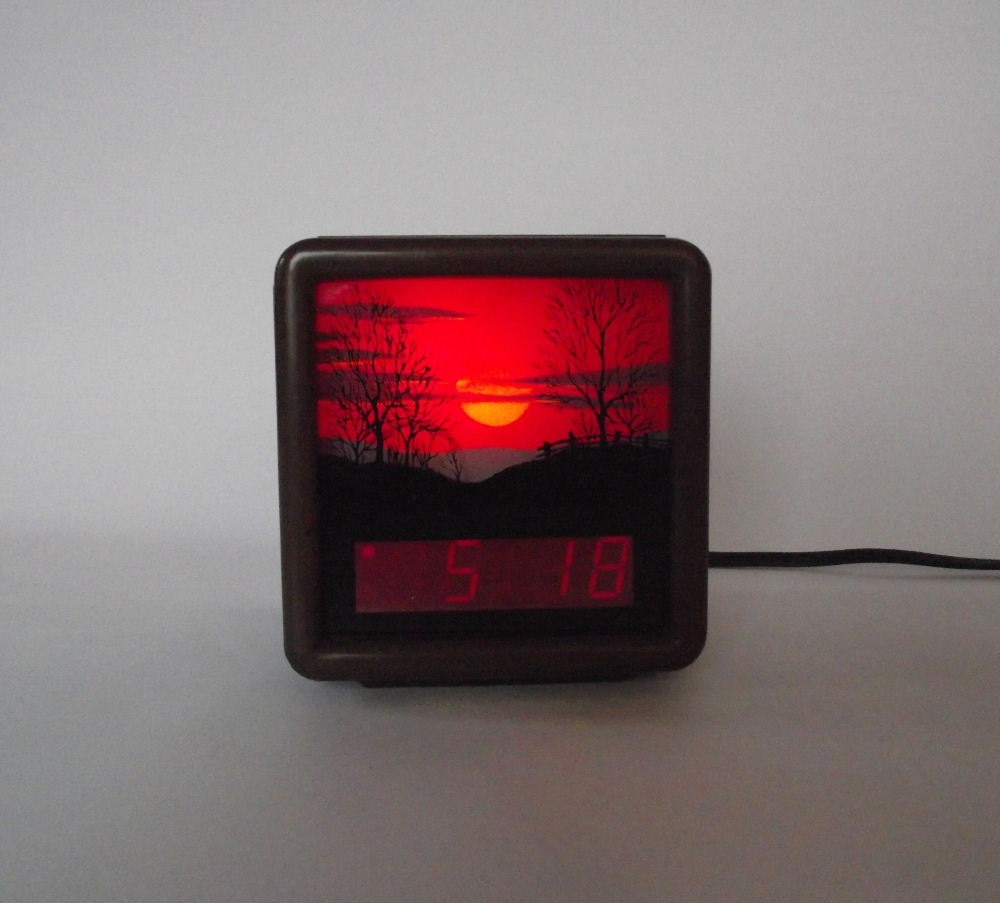 Vintage Spartus Sunset Cube Digital Alarm Clock.