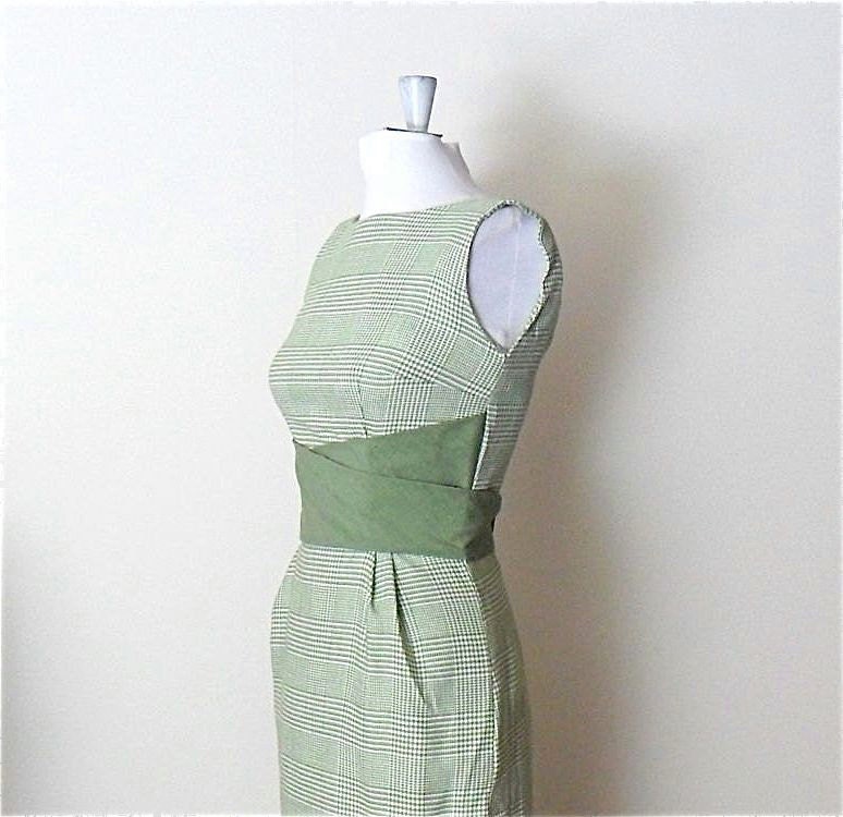 50s Wiggle Dress in Sage Green & White Sleeveless Houndstooth Summer Size Extra Small XS