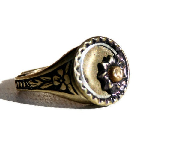 Vintage Metal Button Ring, Little Flower