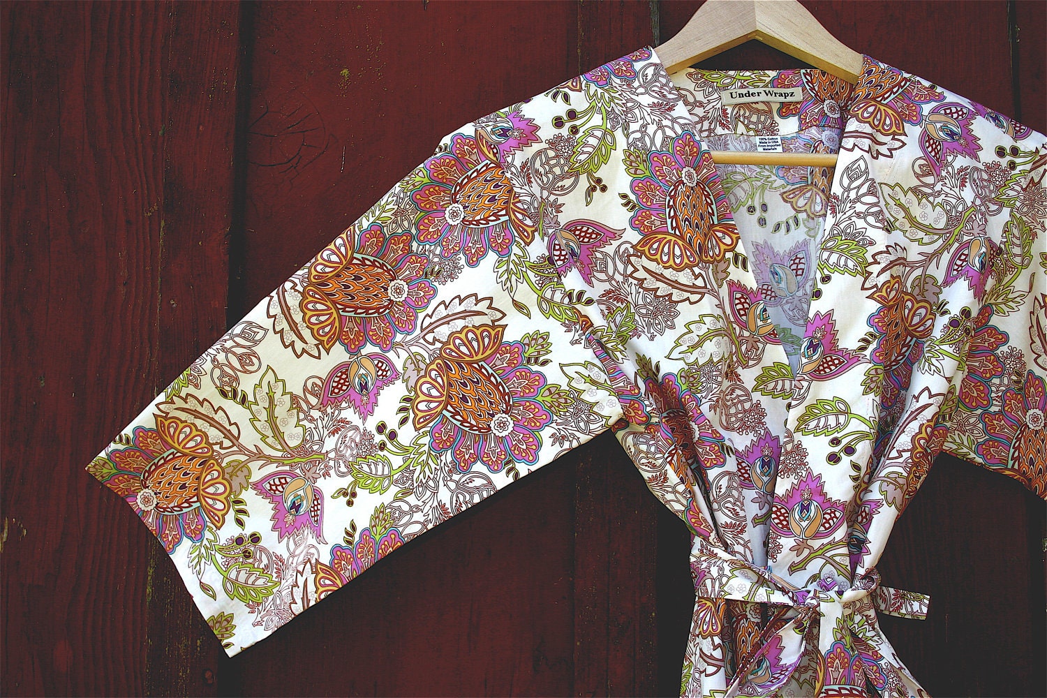 Bridesmaids Robe.  Kimono Robe. Bridesmaids Gift.  Bridal Party Robe.  Dressing Gown. Bathrobe. Maternity Robe. Flora.  Knee Length.